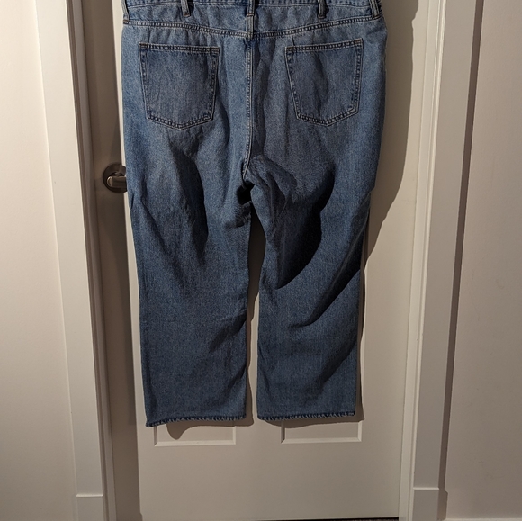 Jeans - Picture 2 of 3